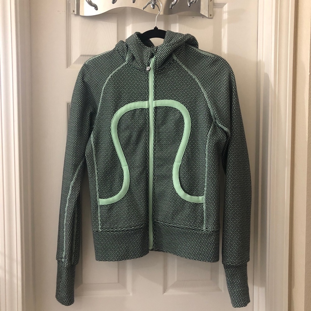 LULULEMON- scuba hoodie
